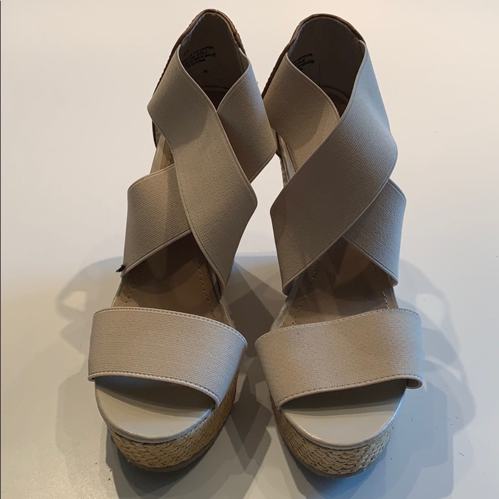 Steve Madden P-Sea Cream Tan Wedges